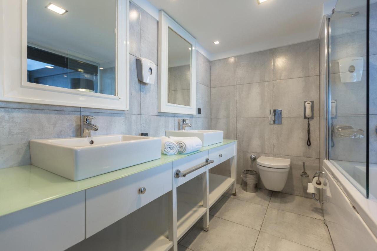 Efe Hotel Κουσάντασι Εξωτερικό φωτογραφία