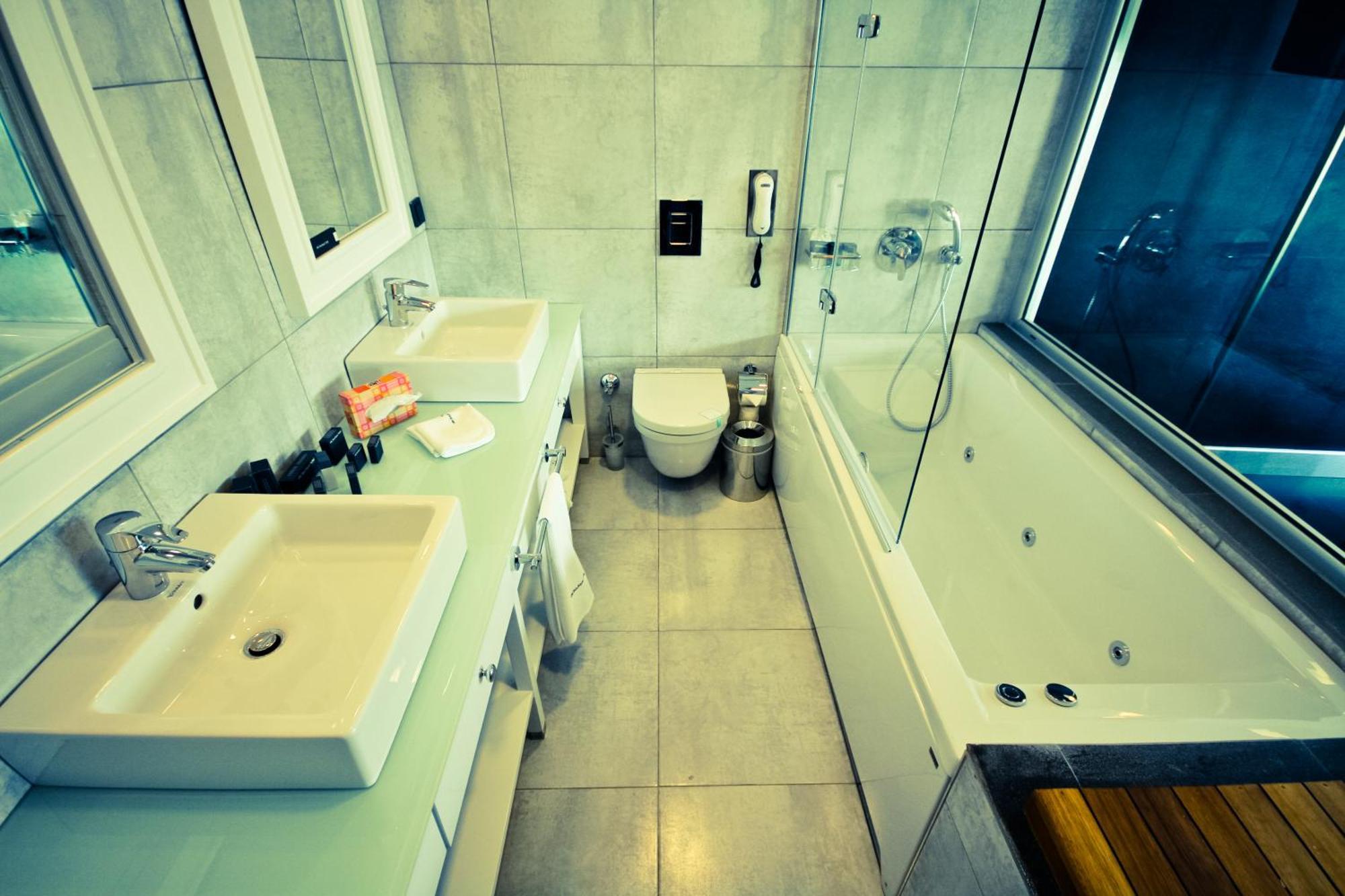 Efe Hotel Κουσάντασι Εξωτερικό φωτογραφία