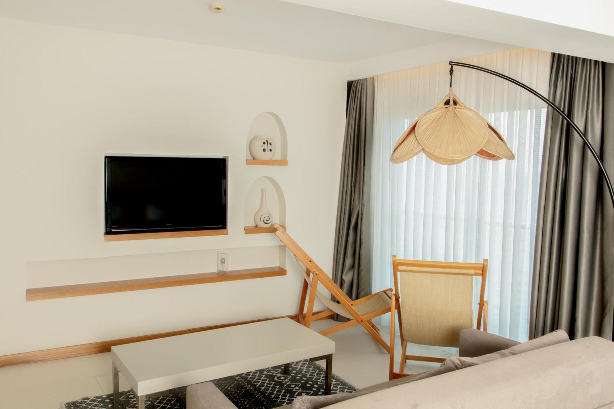 Efe Hotel Κουσάντασι Εξωτερικό φωτογραφία
