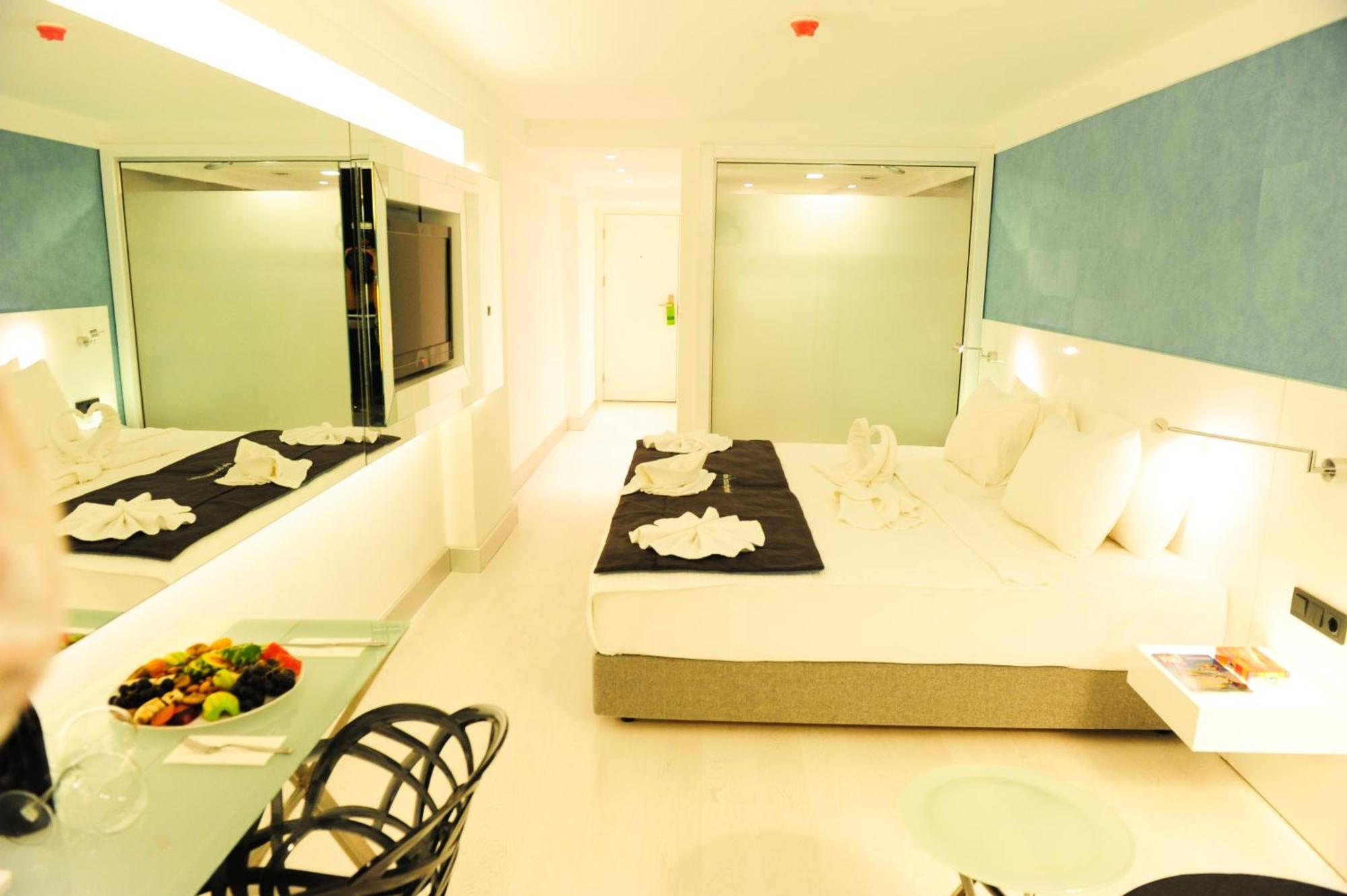 Efe Hotel Κουσάντασι Εξωτερικό φωτογραφία